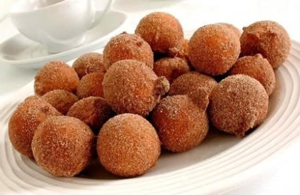 Bolinho de Chuva (Beignets de pluie)