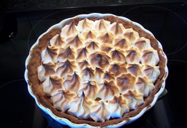 Tarte au citron meringuée traditionnelle