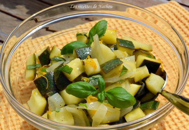 Salade de courgettes au basilic, sauce au citron et à l'orange