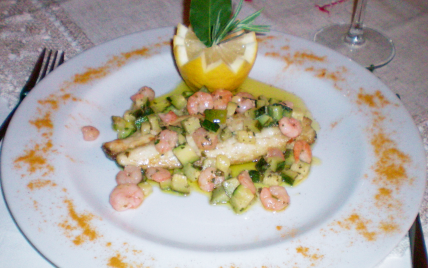 Filets de bar aux crevettes et courgettes .....