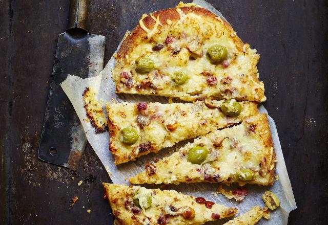 Fougasses aux olives vertes d’Espagne, fromage de brebis et magret fumé