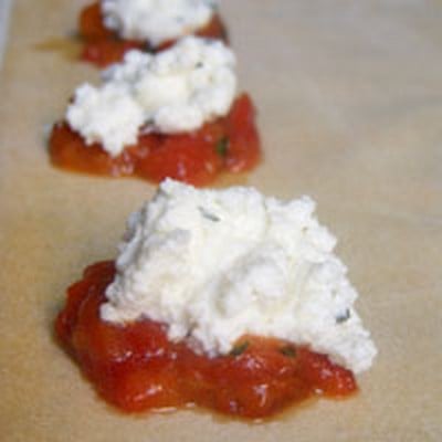 Ravioli maison au pecorino, poivrons grillés et brocciu