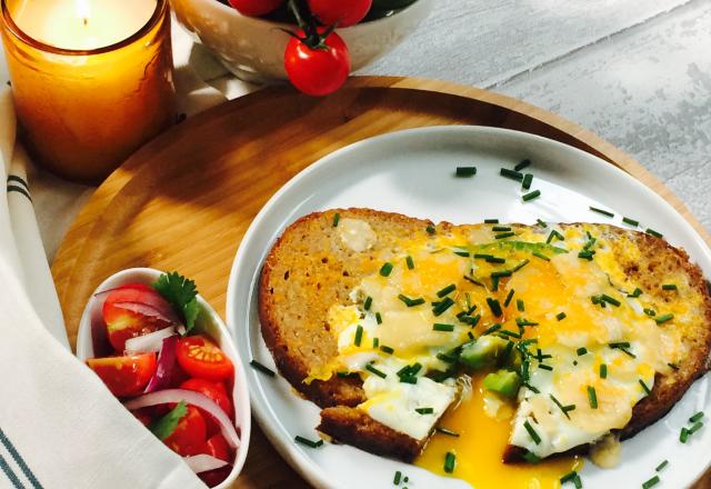 Tartine farcie à l'avocat et à l'œuf