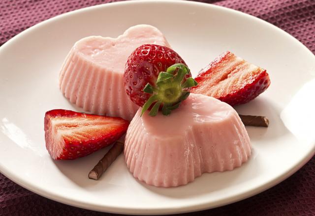 Cœurs de panna cotta à la fraise