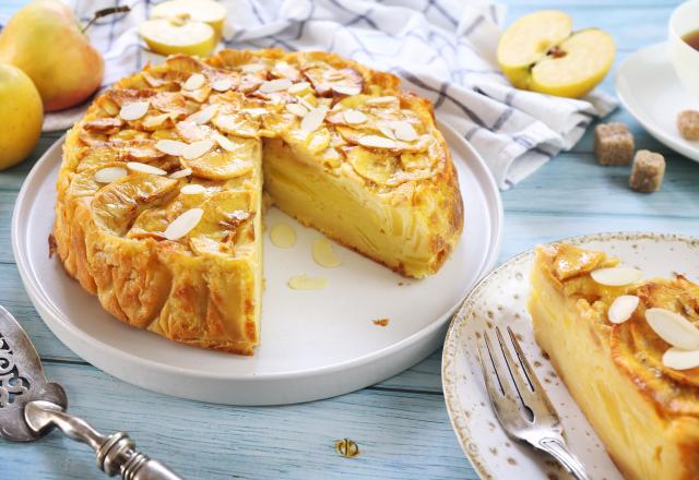 Gâteau invisible aux pommes, lait d'amandes et amandes