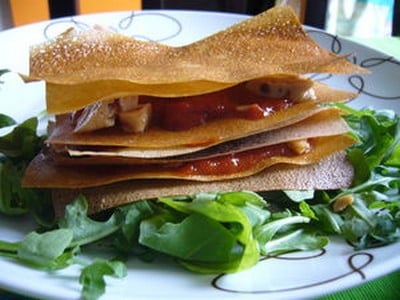 Millefeuille rouge au poulet