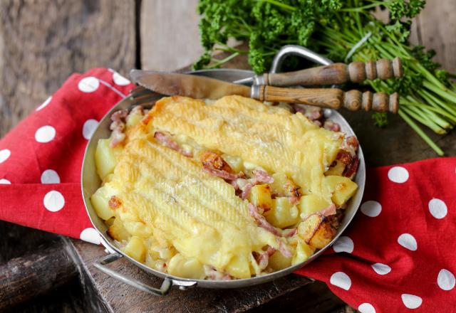 “J’adore ça” : Philippe Etchebest propose sa version de la tartiflette, avec deux astuces qui changent tout !