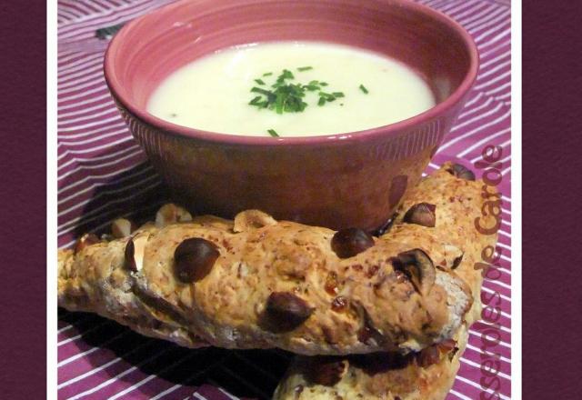 Velouté de panais Soda bread au cottage cheese lardons noisettes