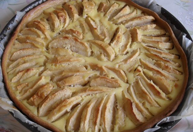 Tarte aux pommes savoureuse et facile, au naturel