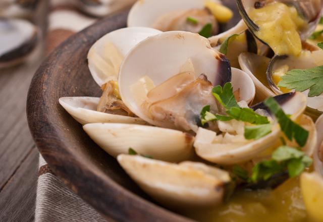 Amandes de mer à la marinière