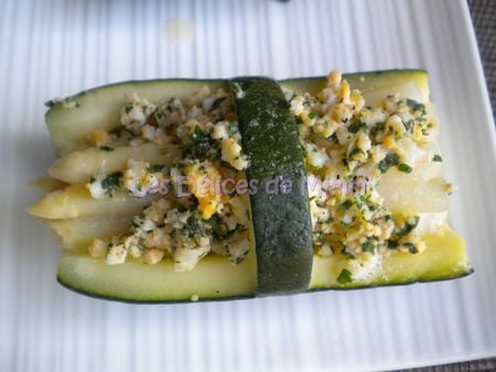 Petits paniers de courgettes aux asperges à la flamande