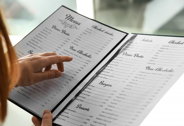 A-t-on le droit de commander un menu enfant au restaurant quand on est un adulte ?