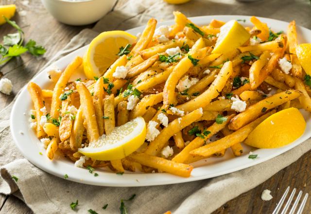 Les Greek Fries :  connaissez-vous ces frites à la feta parfaites pour l’été ?