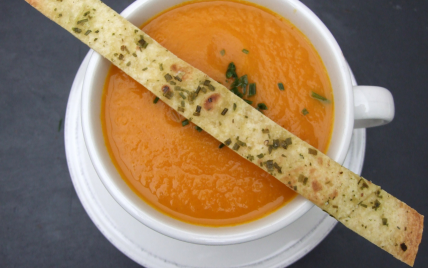 Soupe de carotte et ses tortillas à l'huile de courge