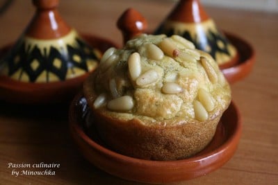 Muffins au pesto et pignons