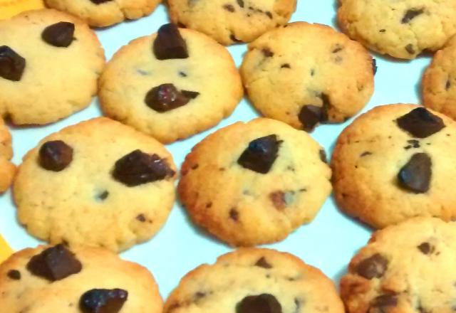 Cookies savoureux et moelleux aux pépites de chocolat