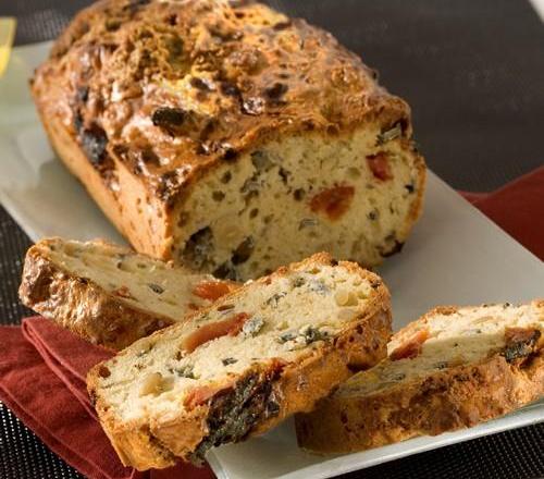 Cake au Saint Agur aux tomates séchées