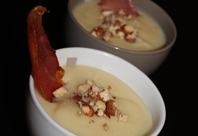 Velouté de Panais, Noisettes et chips de Jambon de Bayonne