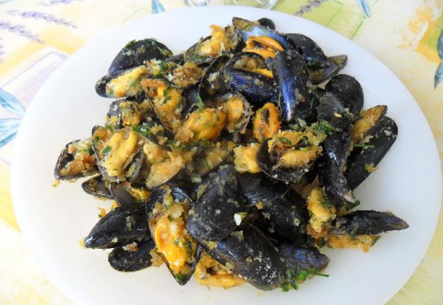 Moules à la mie de pain