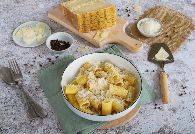 Rigatoni "cacio e pepe" au Grana Padano AOP