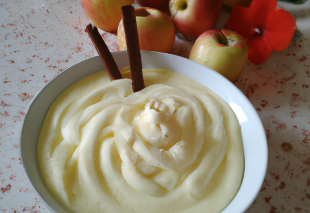 Crème vanillée aux pommes