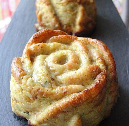 Clafoutis de courgettes, chèvre et noix