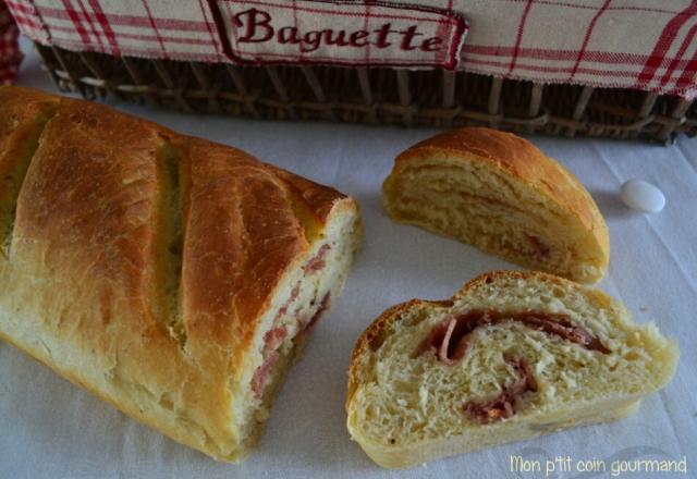 Pain au jambon cru et au parmesan