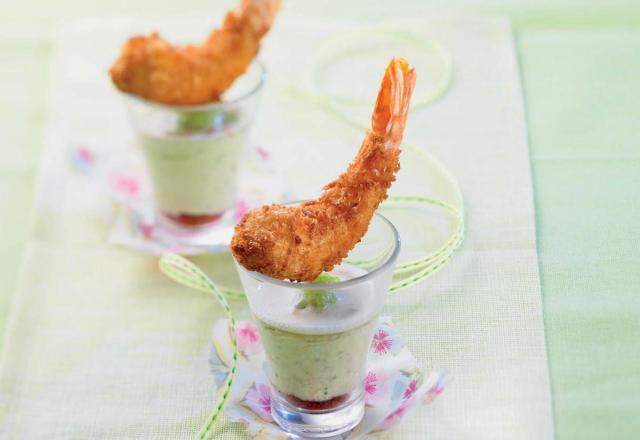 Gambas croustillantes, émulsion au vinaigre de citron, fromage à la crème et avocat