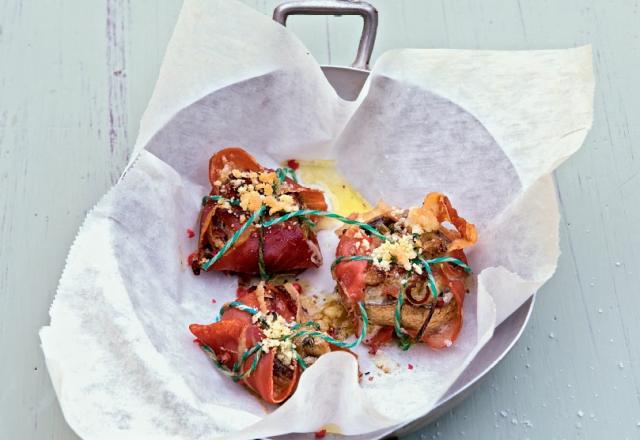 Papillote de jambon d'auvergne, champignons, cantal et crumble au thym