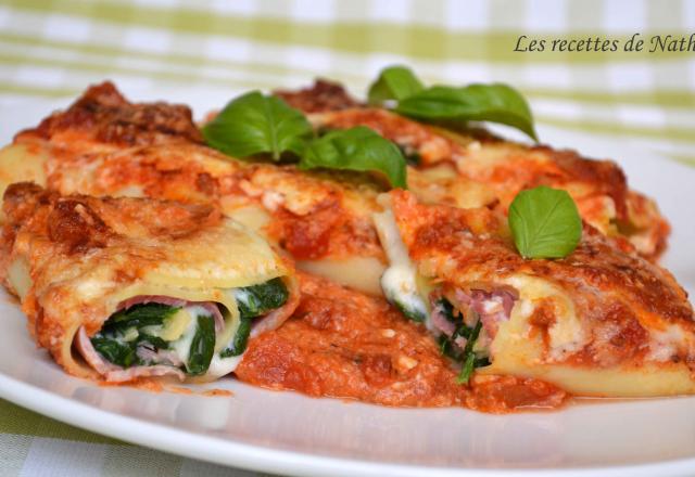 Roulades de lasagnes bolognaise au jambon et épinards, béchamel au parmesan