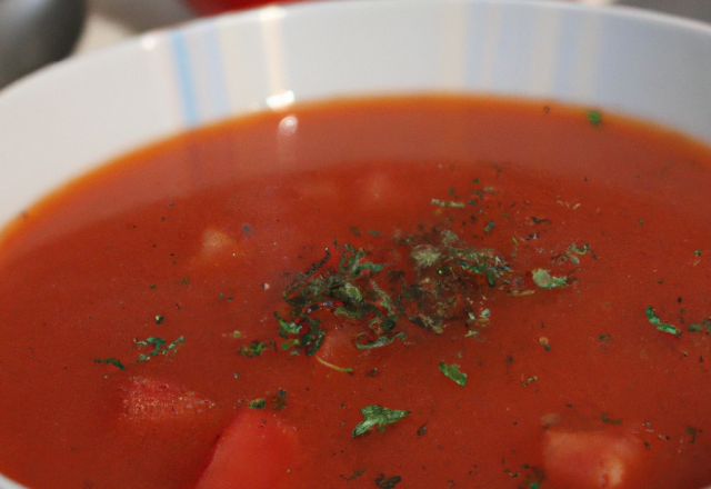 Potage aux tomates maison