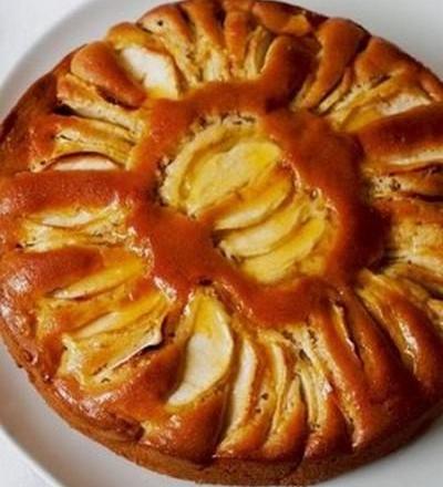 Gâteau aux pommes facile et bon marché 