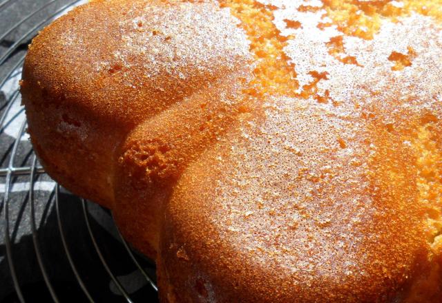 Gâteau au yaourt parfumé à l'orange