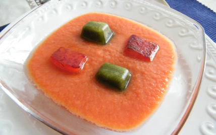 Gaspacho, glaçons au basilic et pastèque grillée