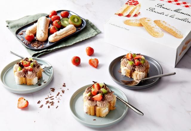 Tartelettes roulées aux biscuits à la cuillère et au chocolat