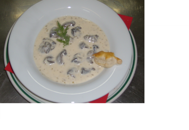 Cassolette d'escargot au Pontarlier anis