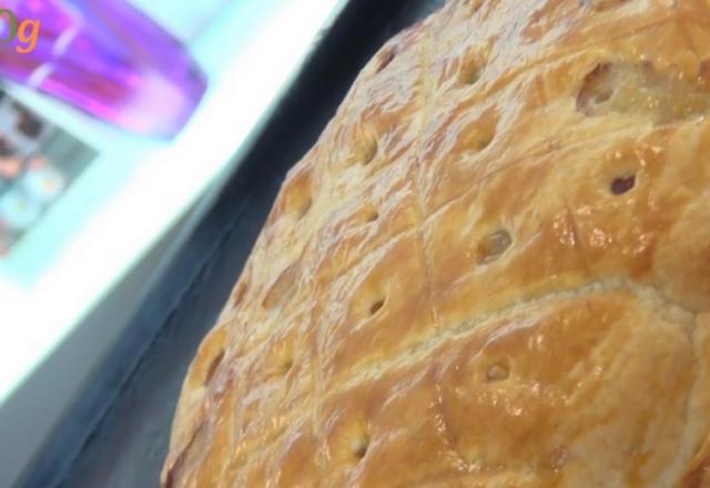 Tourte à la viande et au jambon cru