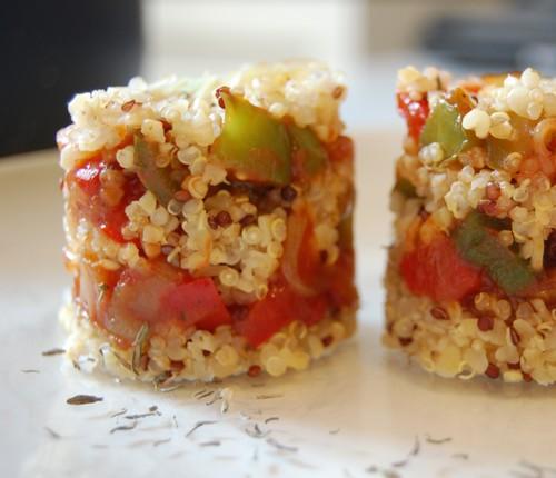 Quinoa / boulgour & fondue de poivrons à la tomate