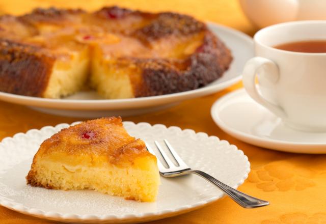 Gâteau à l'ananas parfumé à la muscade et amande amère