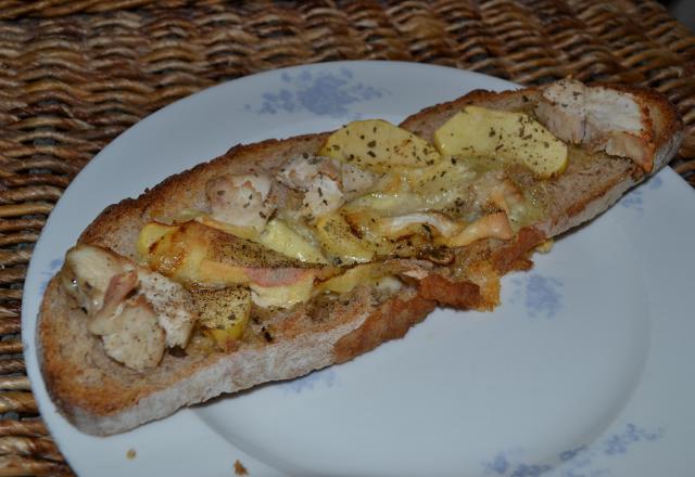 Tartine poulet pomme reblochon