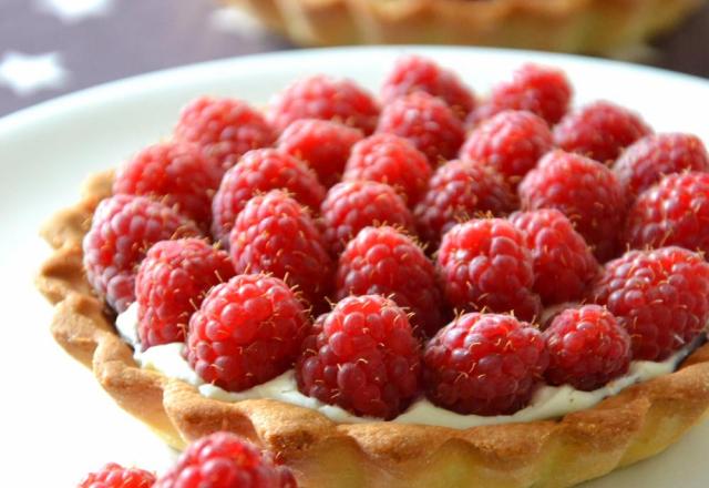 Tartelettes framboises et mascarpone (et choco bien planqué)