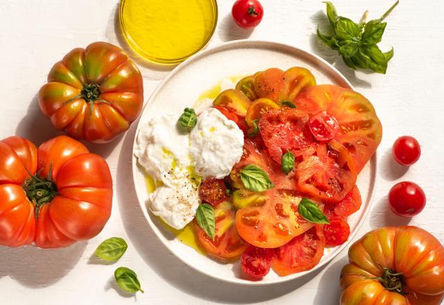 Comment faire une tomate surprise avec un cœur coulant de burrata ?