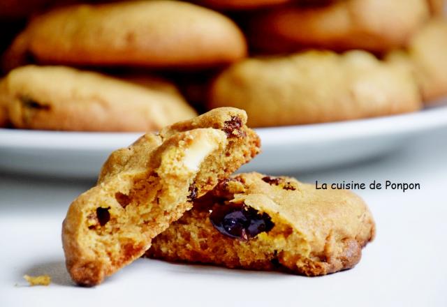 Biscuit au chocolat blanc, baies de goji et canneberges