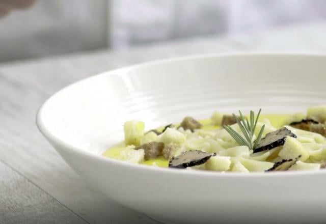 Farfalle à la crème de potiron, croutons et truffe noire