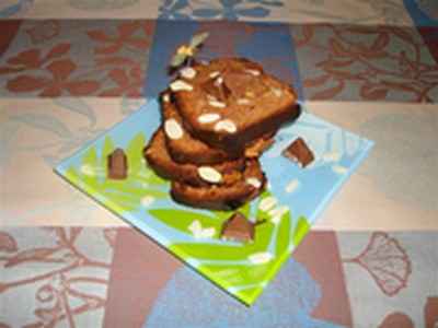 Cake au Toblerone, miel et amandes