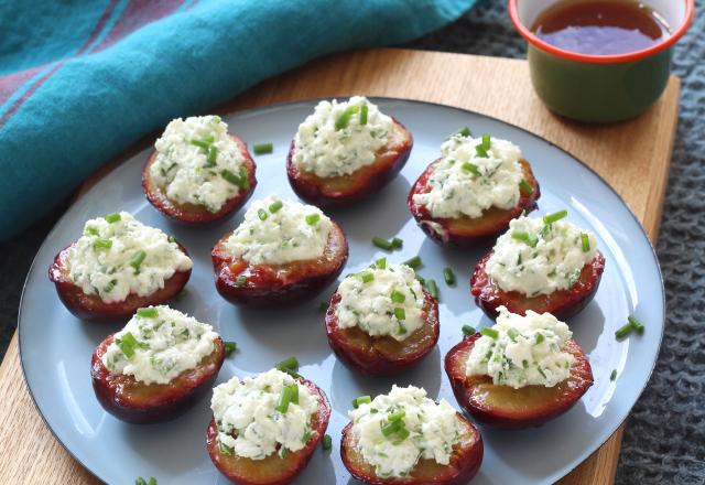 Bouchées apéro : quetsches et fromage de chèvre à la ciboulette