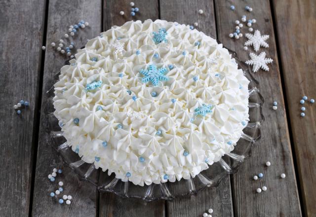 Gâteau reine des neige : des étoiles plein les yeux