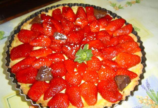 Tarte aux fraises et crème pâtissière au rhum