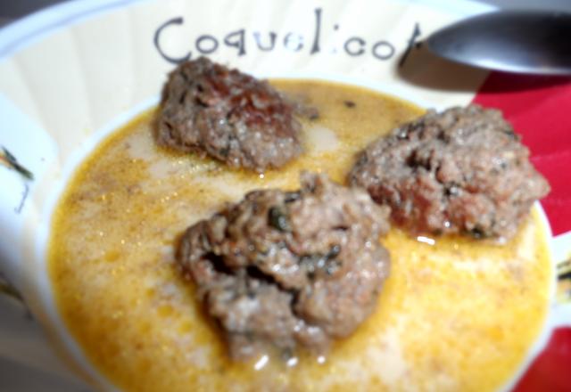 Boulettes de bœuf au bouillon épicé au Cookeo