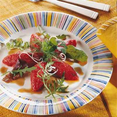 Quenelles de tomates en tartare, vinaigrette balsamique au poireau